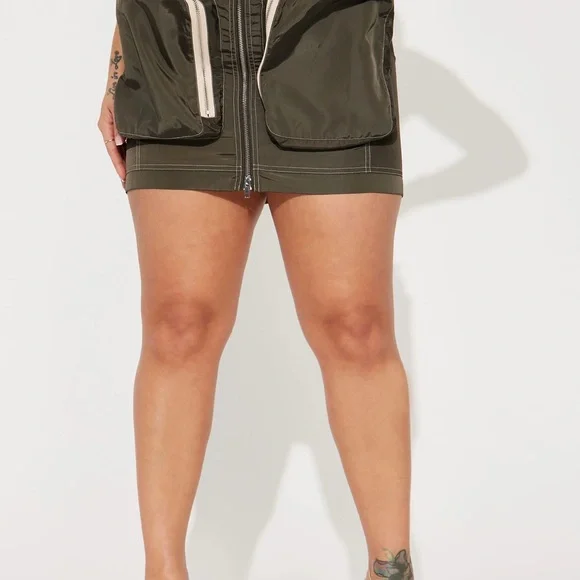 Olive Green Mini Skirt with Pockets - Picture 3 of 4